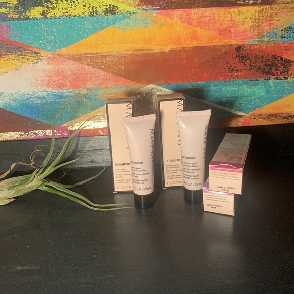 Ivory 5 AntiAging Luminous/Matte liquid foundation